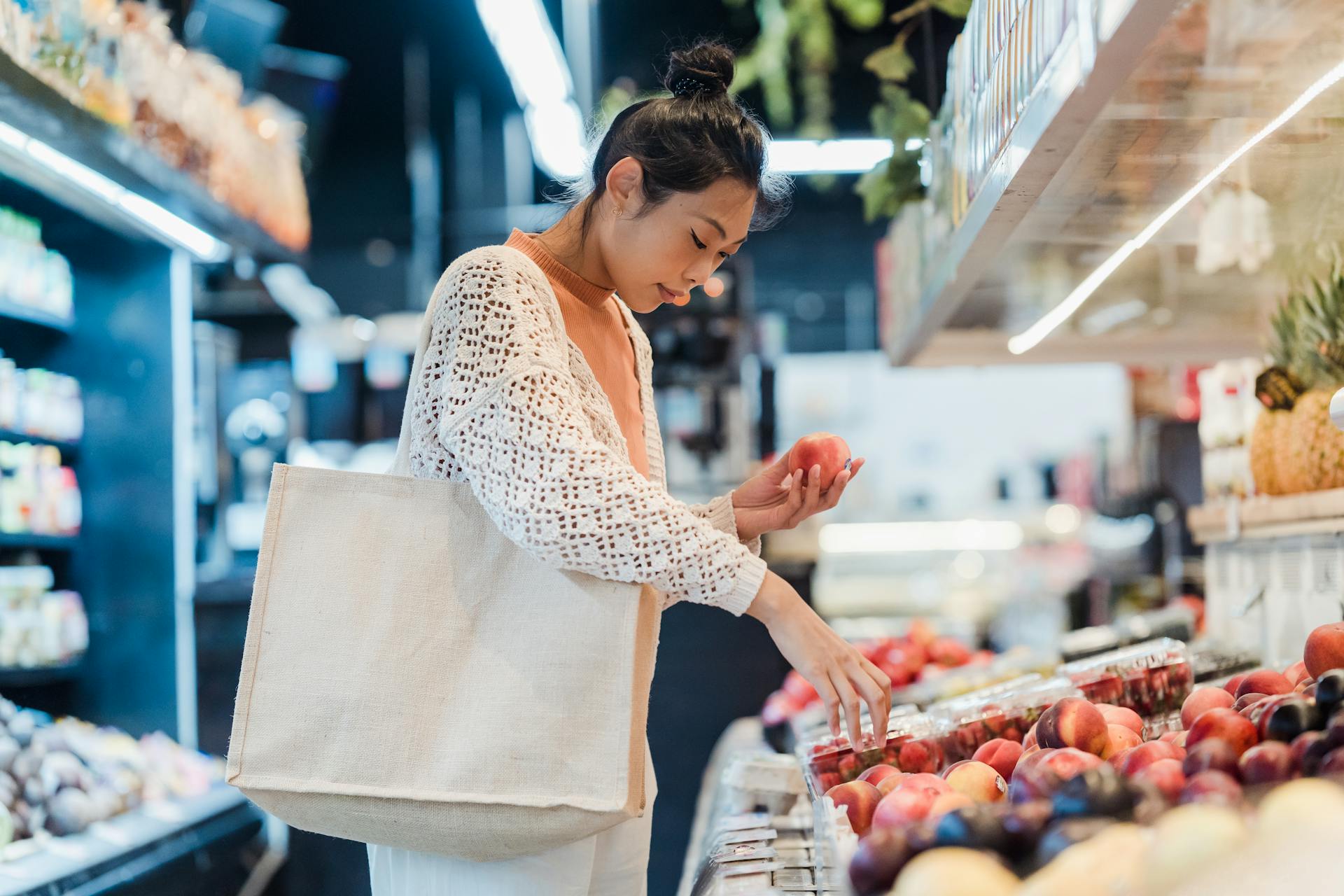 What is a Retail Industry: A Clear, Simple Guide to Retail