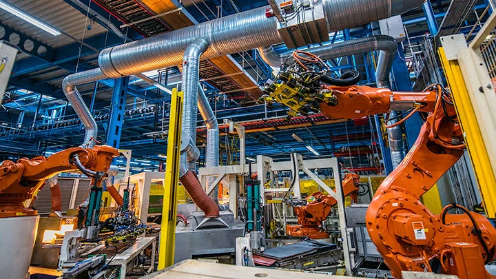CPQ for Equipment Manufacturers: Streamlining Customization, Pricing & Profits